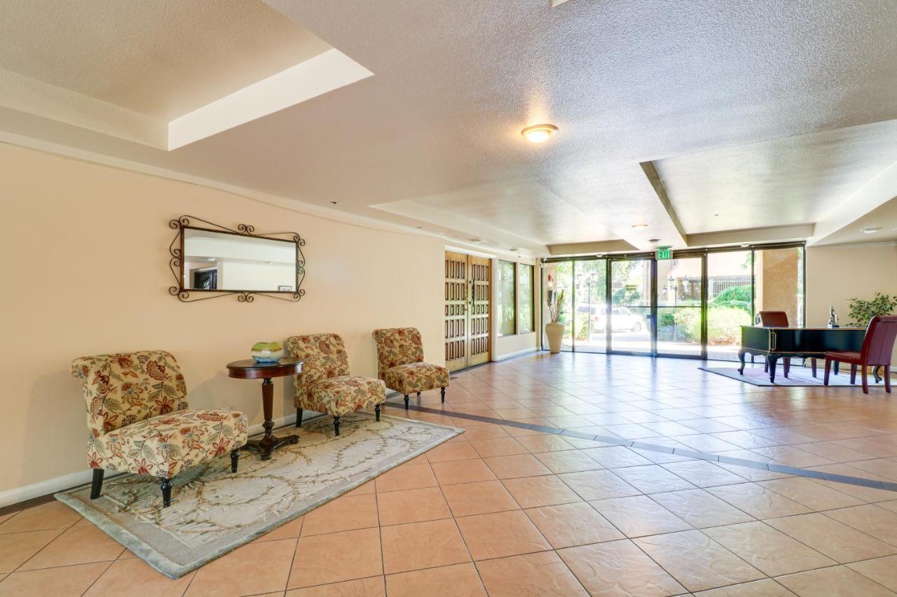Apartamento Granada Hills With Community Pool And Workspace Los Ángeles